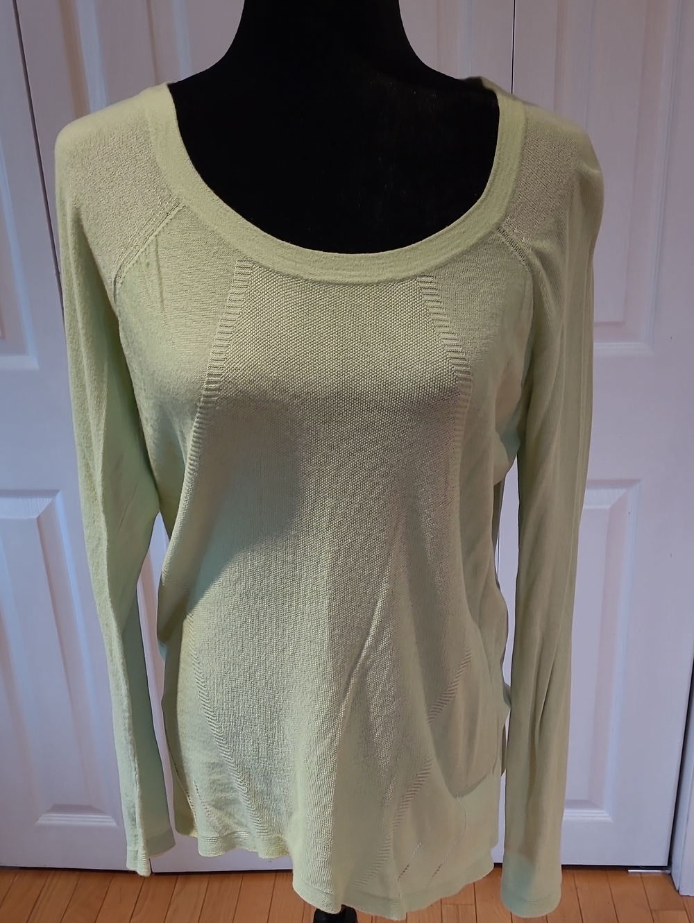 Source Unknown Light Green Scoop Neck Sweater